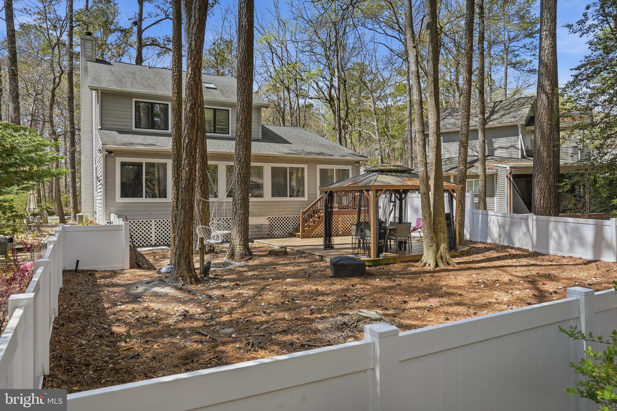 82 Sandyhook Road Berlin, MD 21811 - Photo 35 of 55 front view of a house with a yard