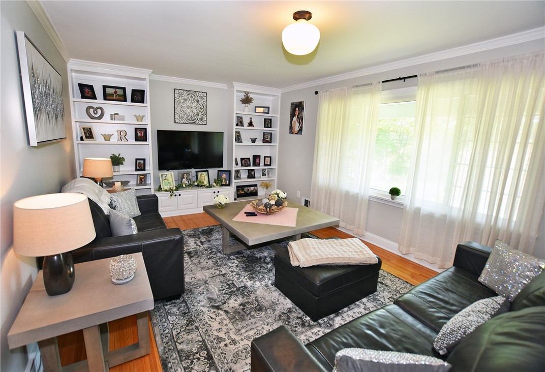 9 Little Spring Run Perinton, NY 14450 - Photo 8 of 47