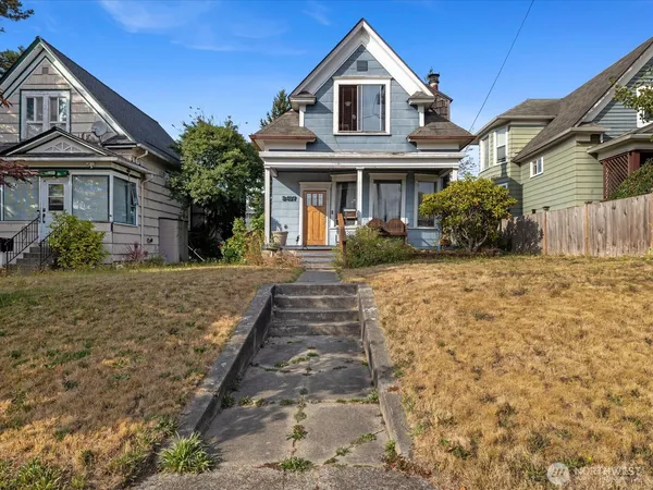 $399,950 | 2407 Everett Avenue, Everett, WA 98201