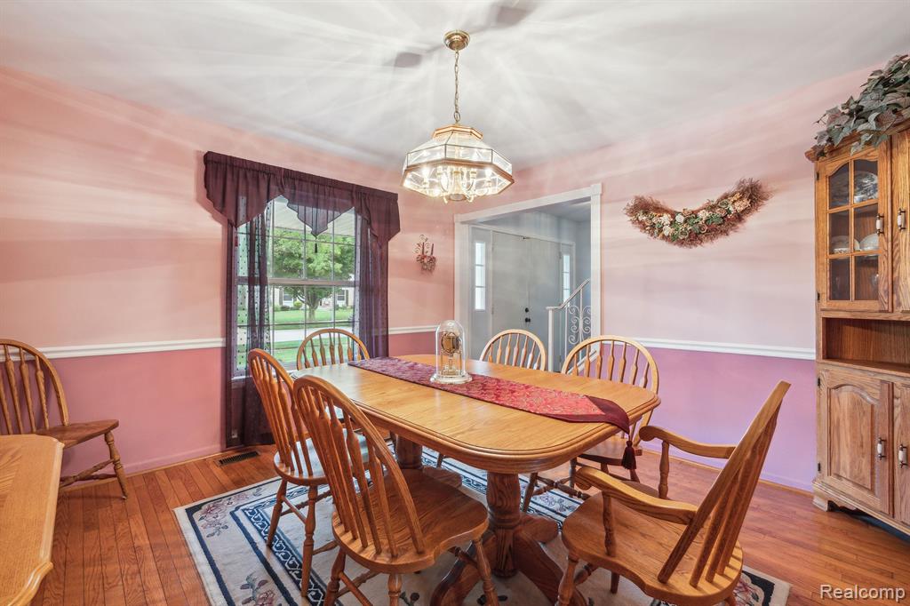15168 Riverside Street Livonia, MI 48154 - Photo 28 of 70