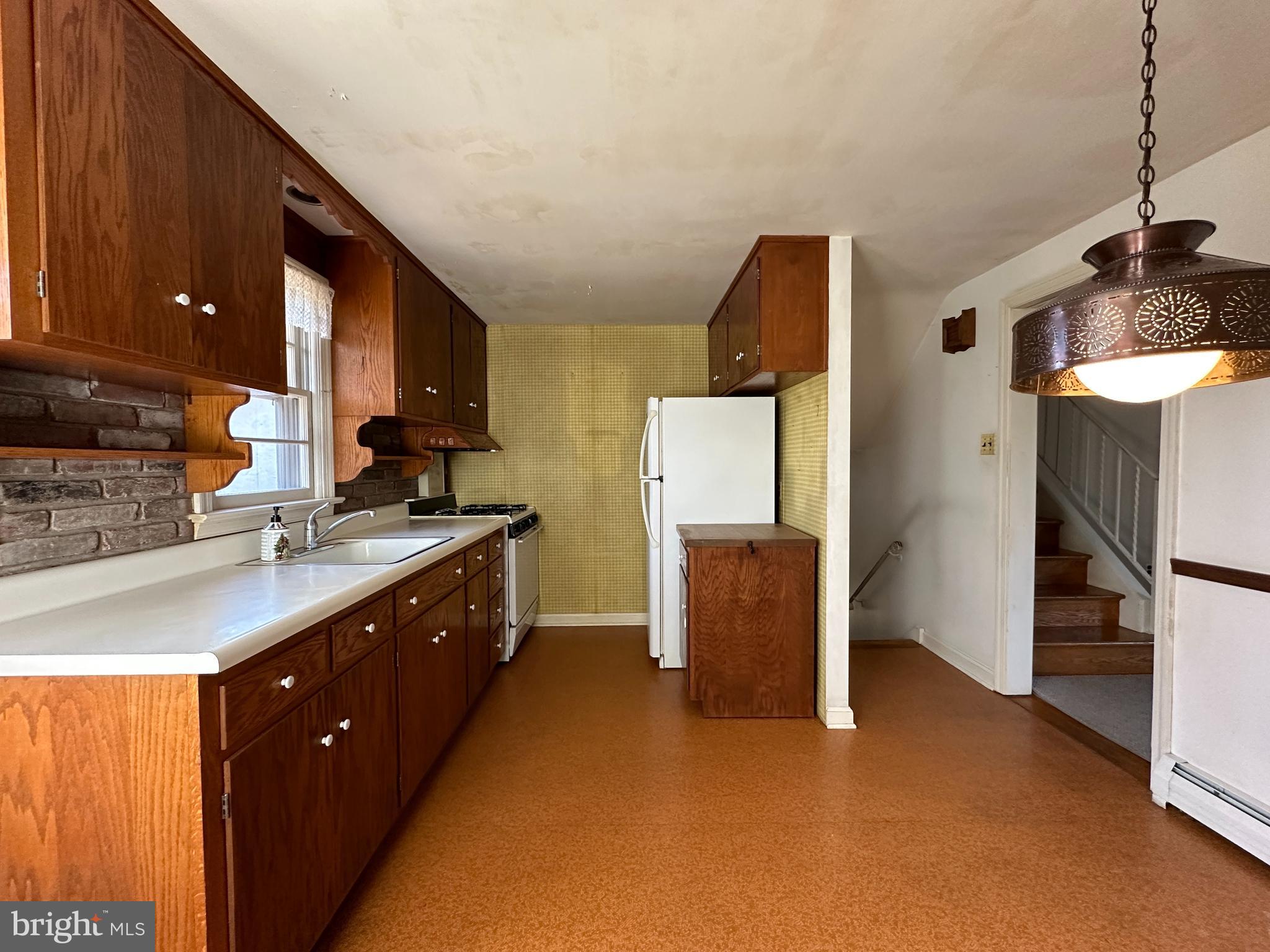 1111 East Sandy Ridge Road Doylestown, PA 18901 - Photo 13 of 42 Kitchen