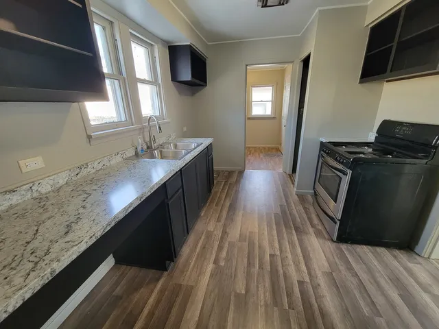 $1,200 | 802 Deleon Street, Ottawa, IL 61350