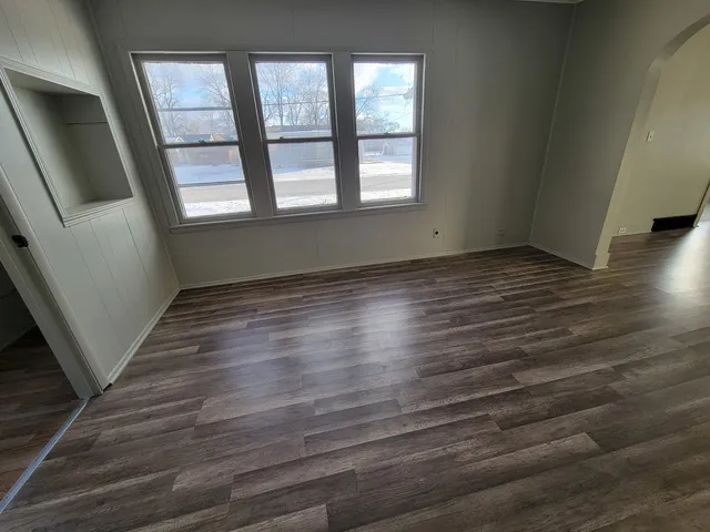 $1,200 | 802 Deleon Street, Ottawa, IL 61350