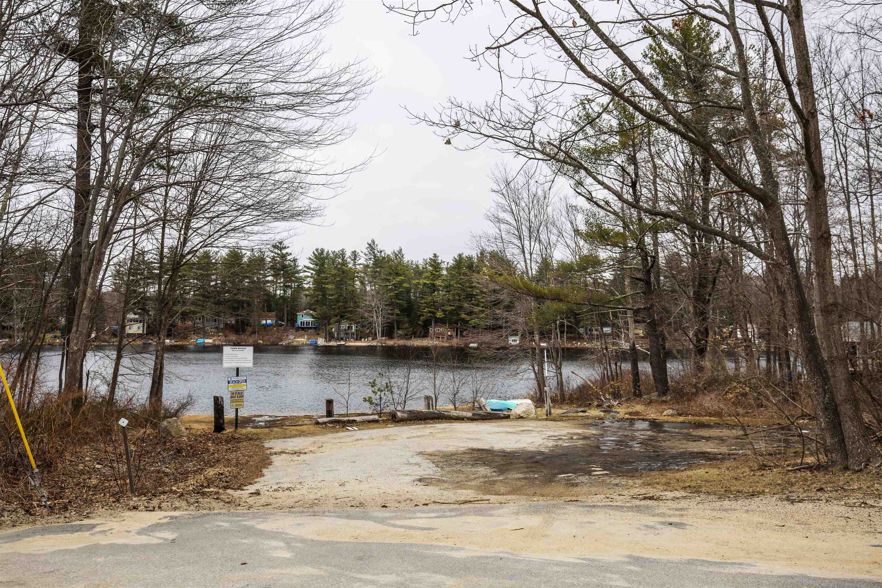 17 Lakeview Road Raymond, NH 03077 - Photo 2 of 28 Gallery Image 2