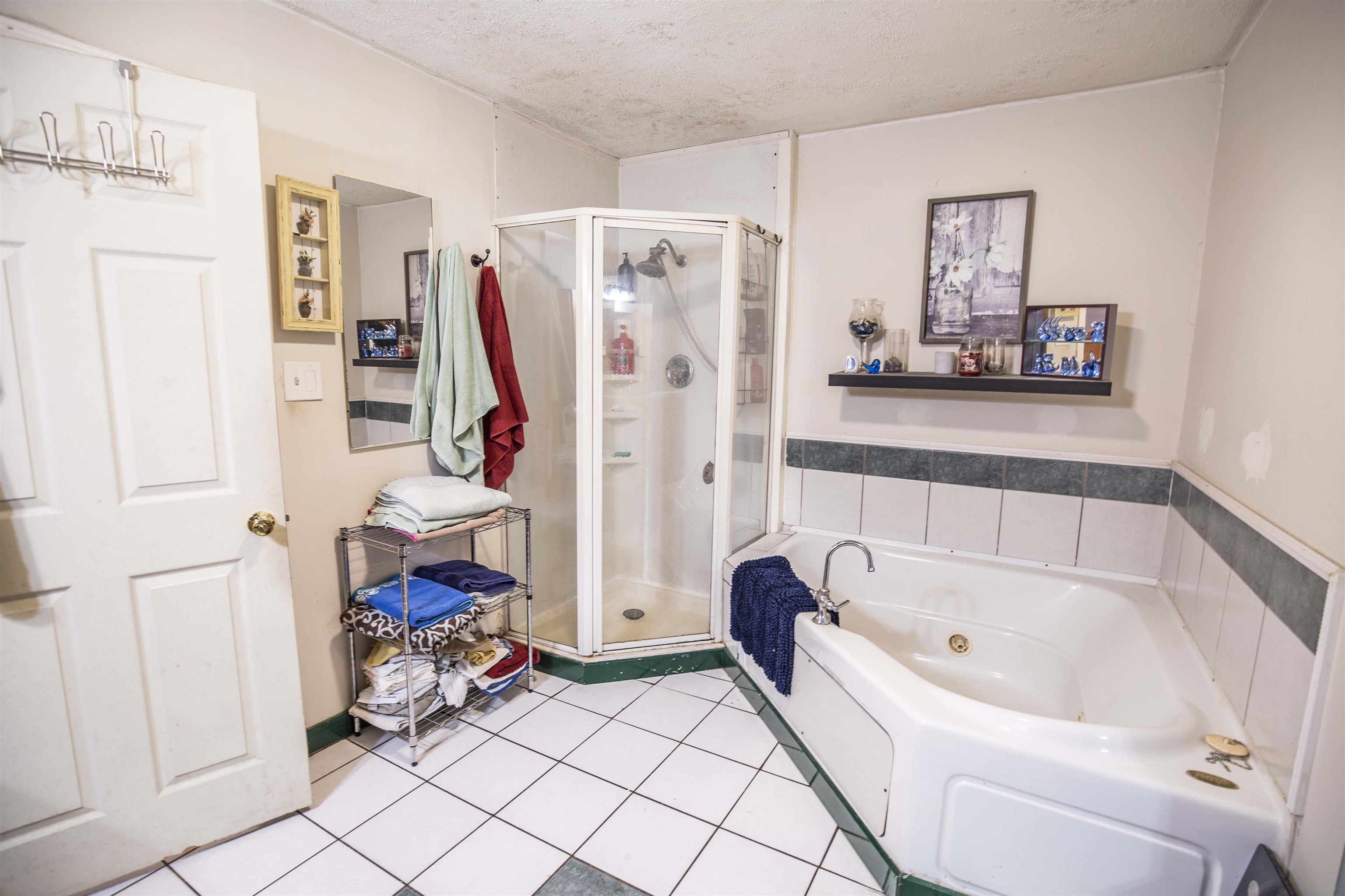17 Lakeview Road Raymond, NH 03077 - Photo 21 of 28 Gallery Image 21
