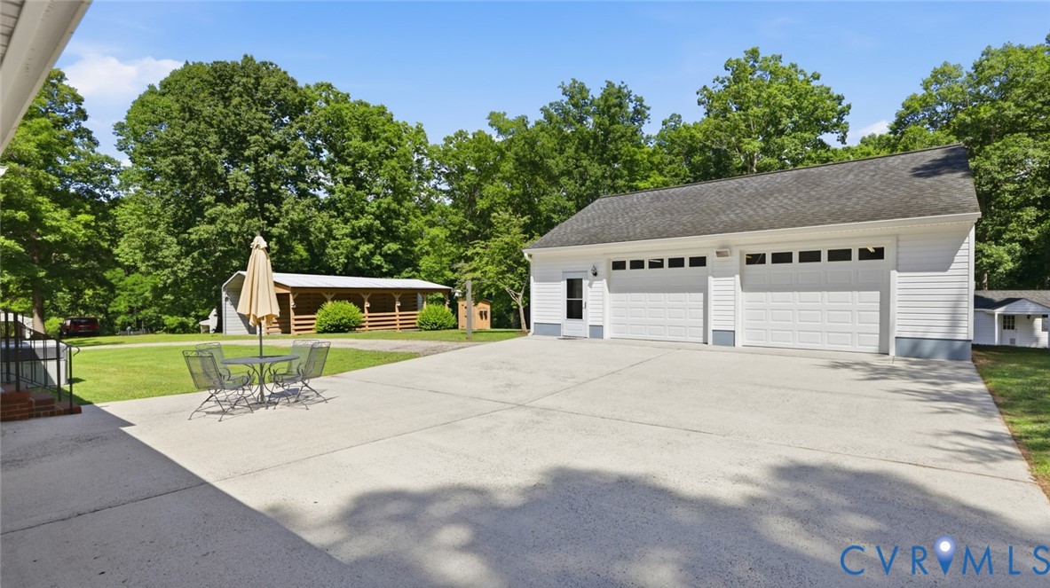 1611 Otterdale Road Midlothian, VA 23114 - Photo 30 of 52