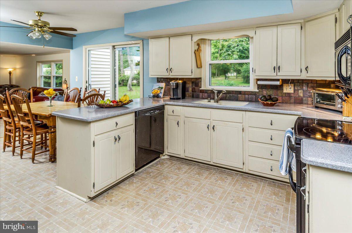5926 Corrigan Road Doylestown, PA 18902 - Photo 9 of 31 Gallery Image 9