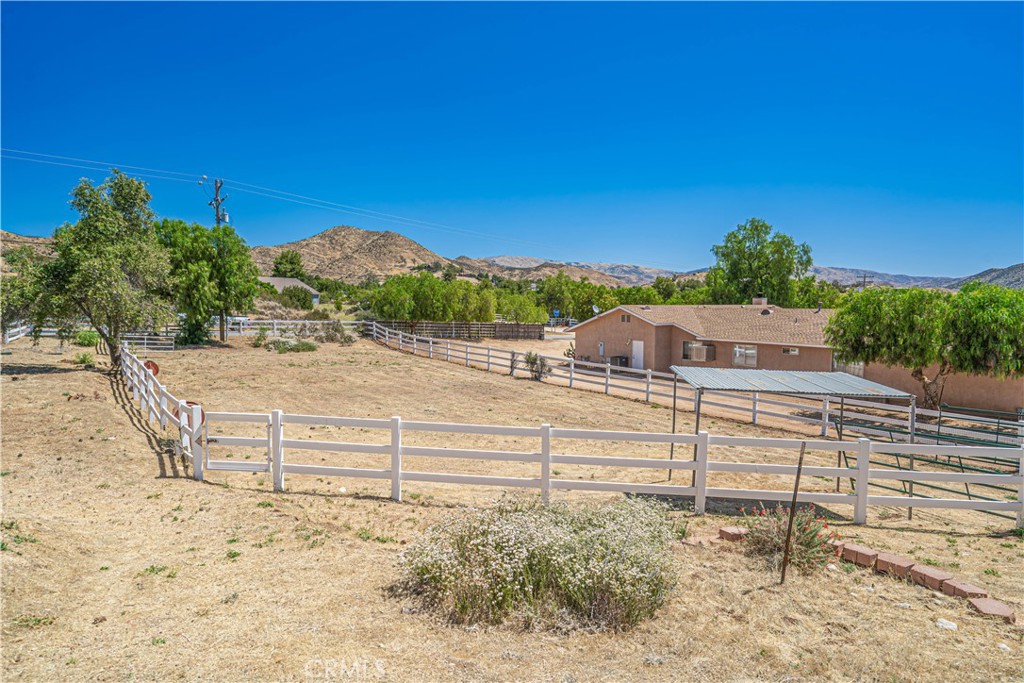 11820 Darling Road Agua Dulce, CA 91390 - Photo 37 of 47