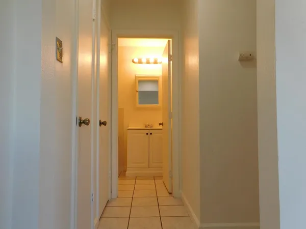 $1,300 | 4186 East Ashlan Avenue, Fresno, CA 93726