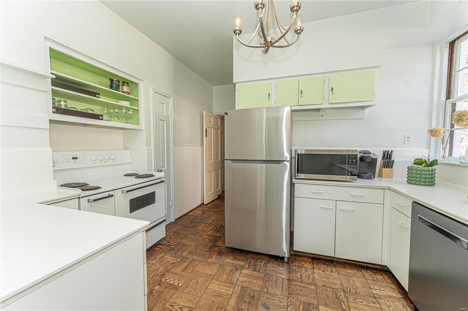 9559 Litzsinger Road Ladue, MO 63124 - Photo 24 of 41 Gallery Image 24