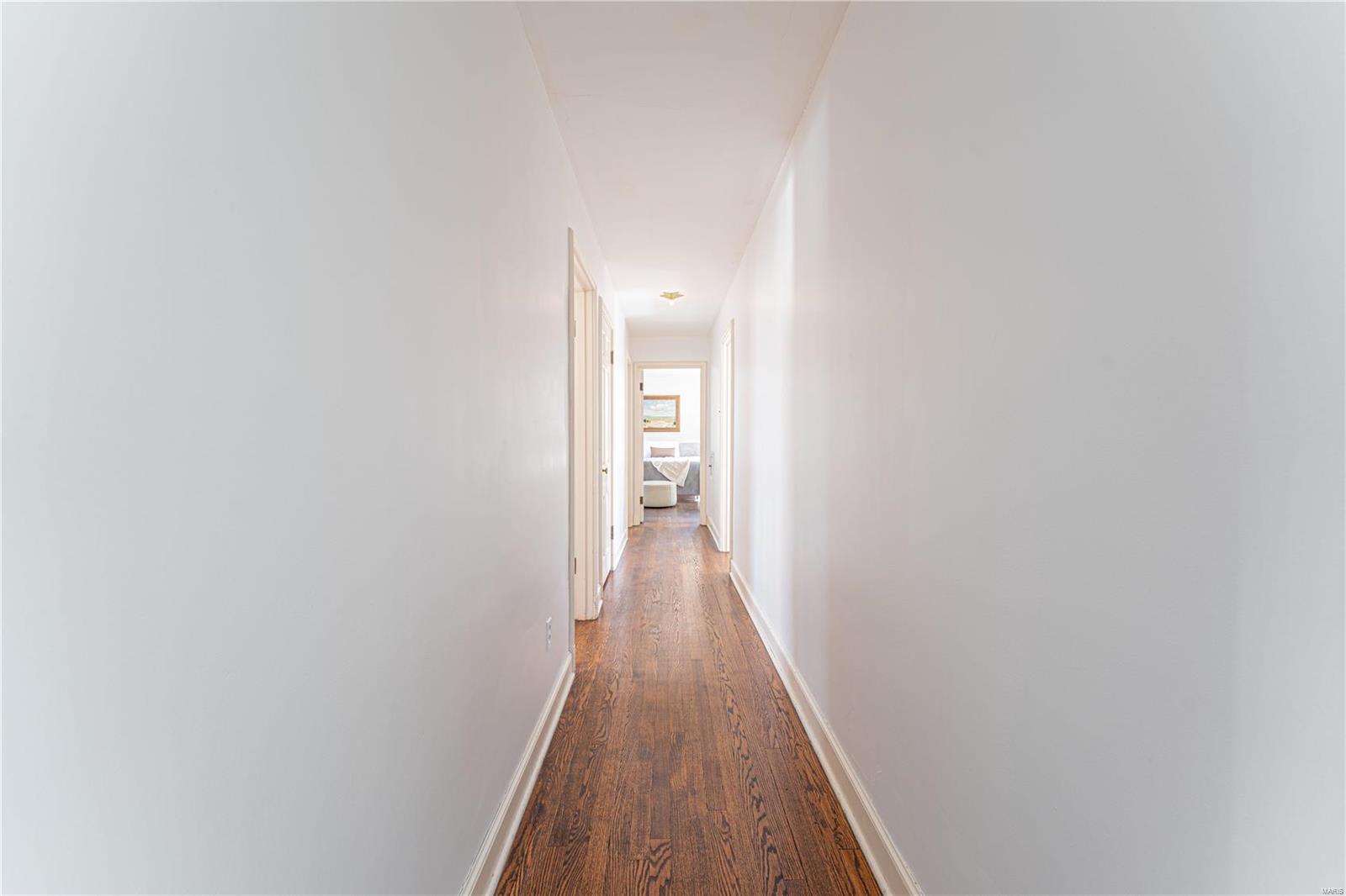 9559 Litzsinger Road Ladue, MO 63124 - Photo 29 of 41 Gallery Image 29