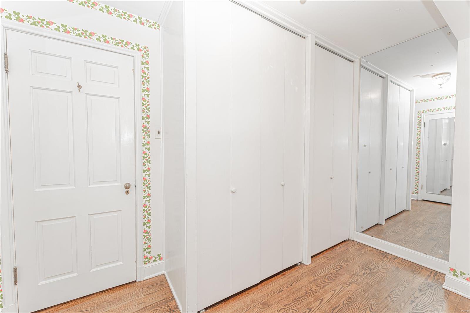 9559 Litzsinger Road Ladue, MO 63124 - Photo 32 of 41 Gallery Image 32