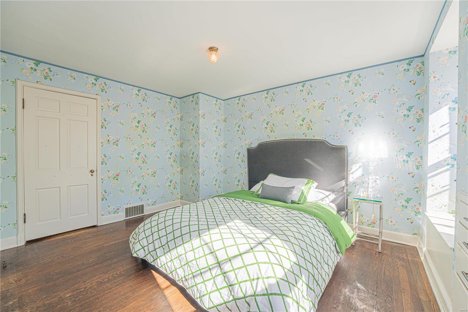 9559 Litzsinger Road Ladue, MO 63124 - Photo 36 of 41 Gallery Image 36