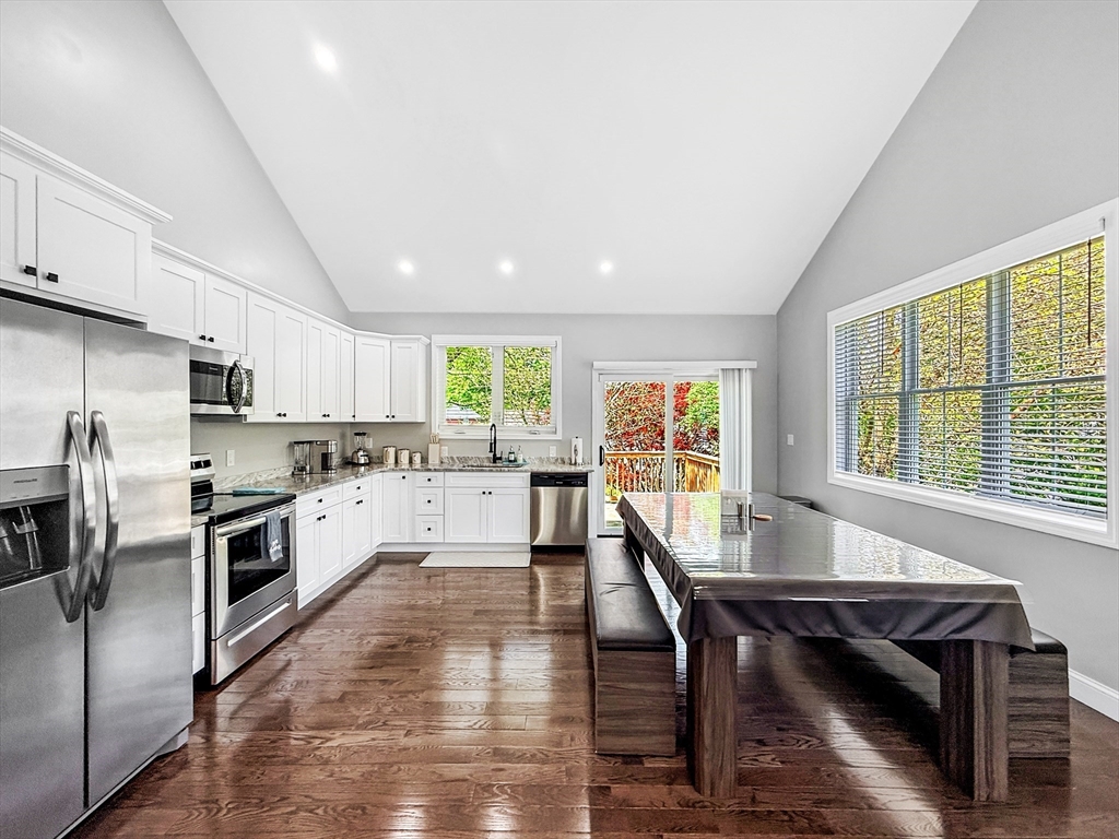 16 Adelle Circuit Worcester, MA 01607 - Photo 8 of 30