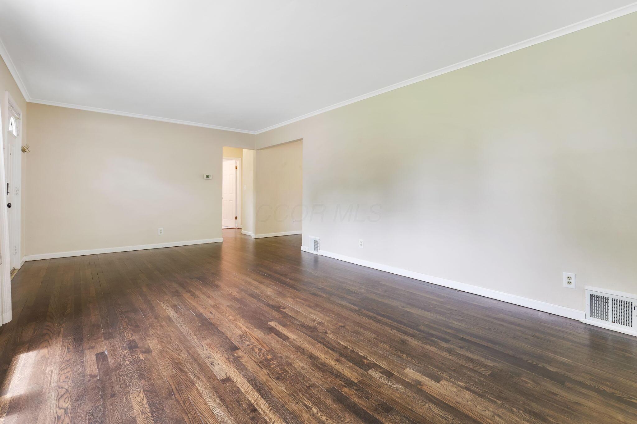 2734 Wellesley Road Columbus, OH 43209 - Photo 7 of 42