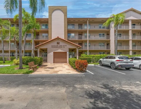 $1,925 | 1110 Southwest 125th Avenue, Unit 112M, Pembroke Pines, FL 33027