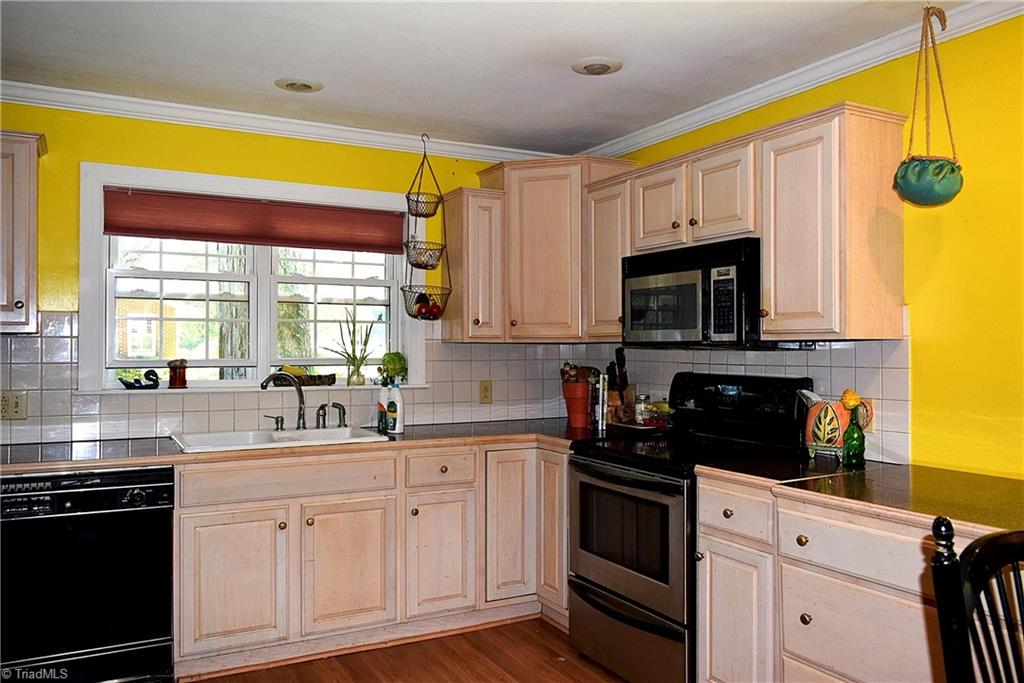 3265 Nottingham Road Winston-Salem, NC 27104 - Photo 8 of 29 Gallery Image 8