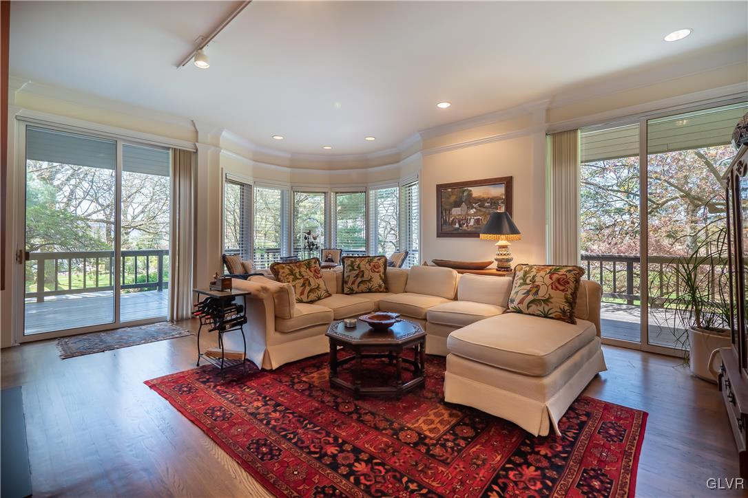 1556 Saucon Valley Road Bethlehem, PA 18015 - Photo 11 of 39 Gallery Image 11