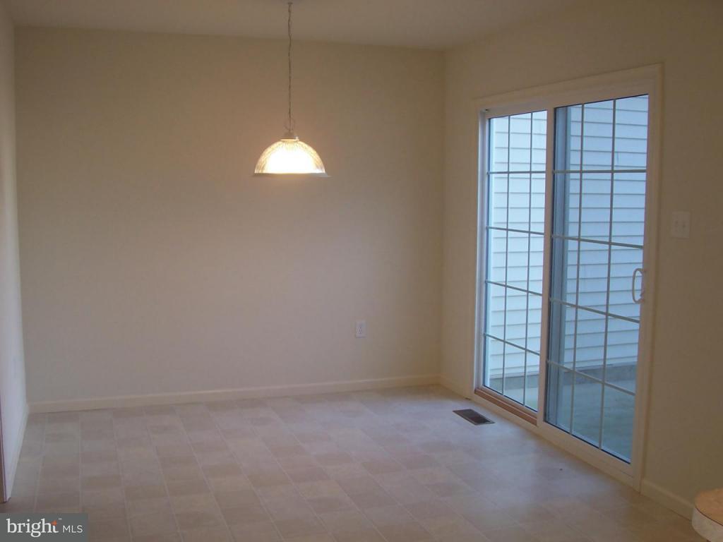 623 East Newport Road, Unit 6 Lititz, PA 17543 - Photo 5 of 6