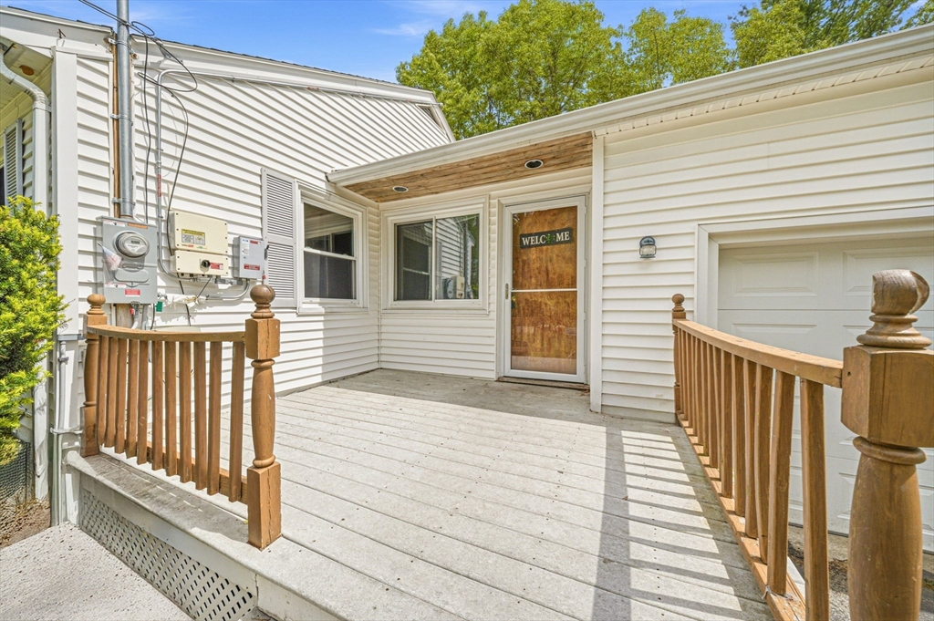 146 Acton Road Chelmsford, MA 01824 - Photo 5 of 42