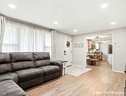 $223,000 | 5703 Fox Lake Road, McHenry, IL 60051