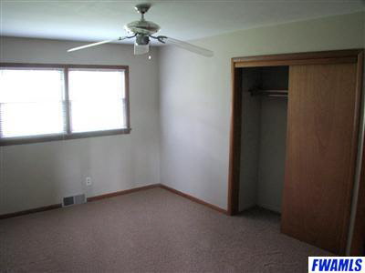 3221 East Paulding Road Fort Wayne, IN 46806 - Photo 6 of 8 Gallery Image 6