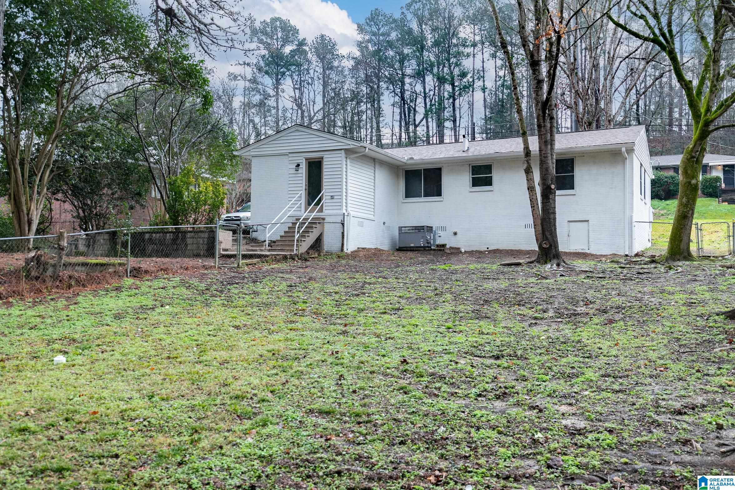 1528 Cresthill Road Birmingham, AL 35213 - Photo 7 of 32