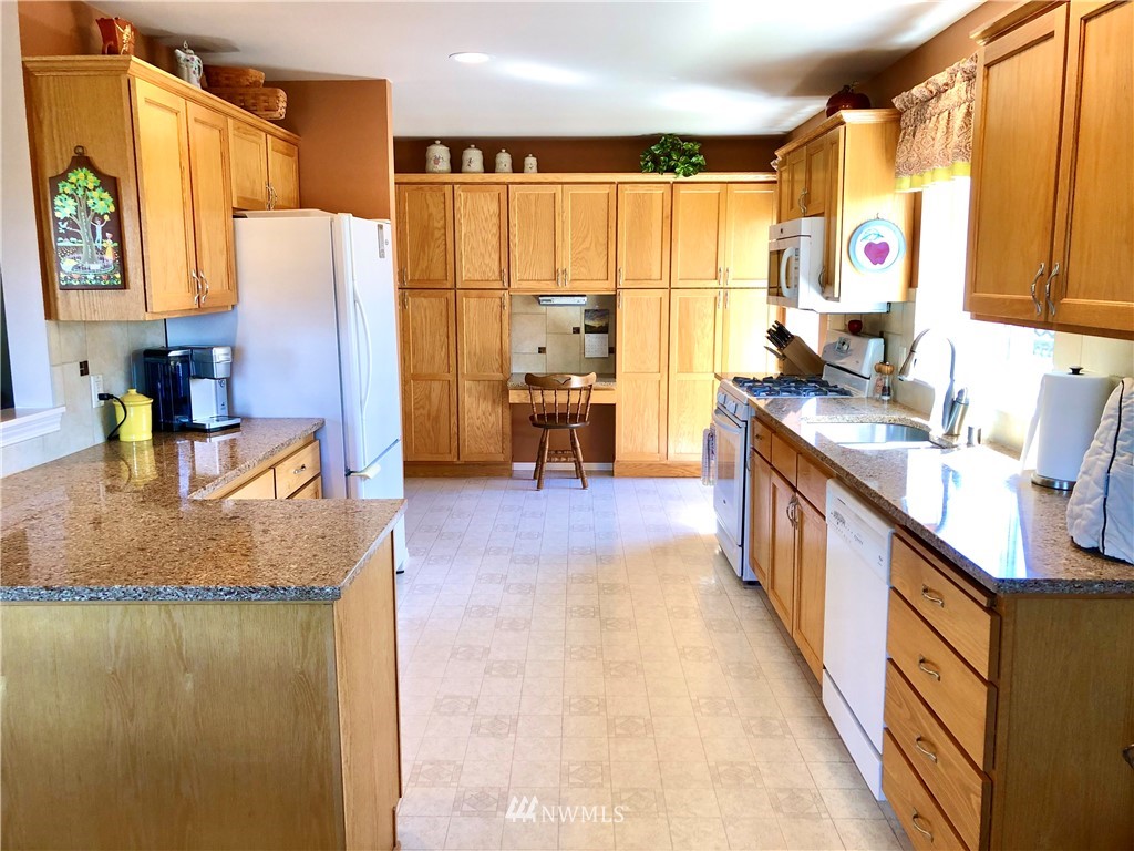 2101 Riley Road Mount Vernon, WA 98274 - Photo 8 of 26 Gallery Image 8