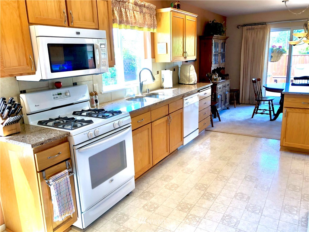 2101 Riley Road Mount Vernon, WA 98274 - Photo 9 of 26 Gallery Image 9