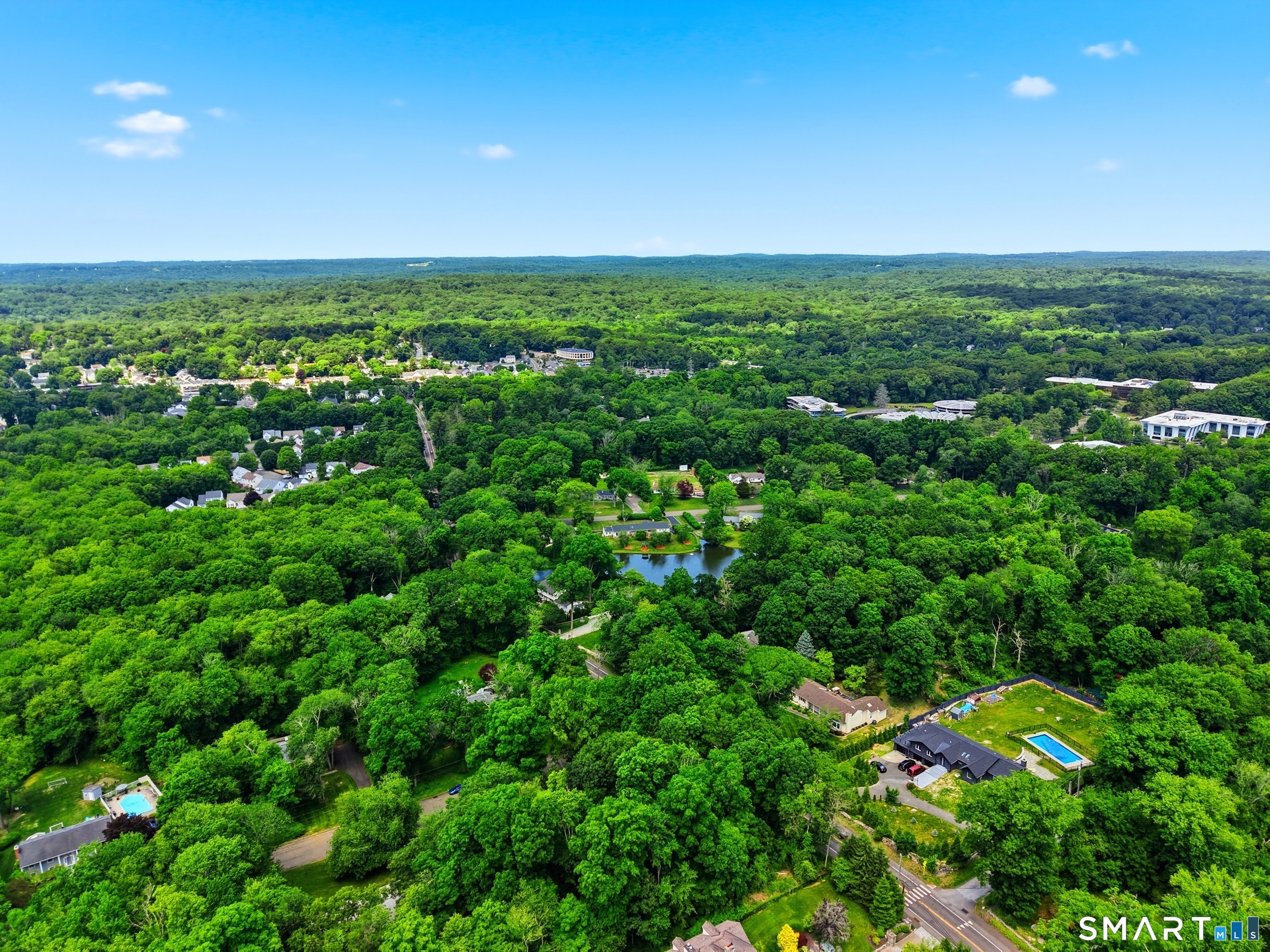 10 Joan Road Stamford, CT 06905 - Photo 31 of 33