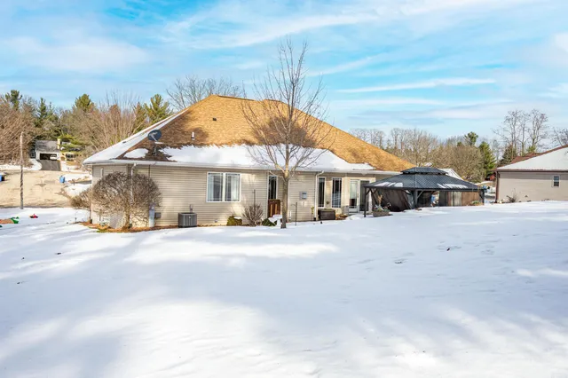 $429,000 | 1628 Michigan Avenue, Wisconsin Dells, WI 53965