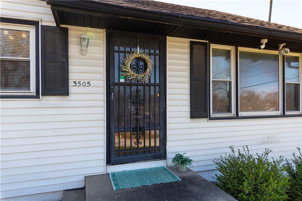 3505 Ruysser Road Kansas City, MO 64137 - Photo 2 of 33