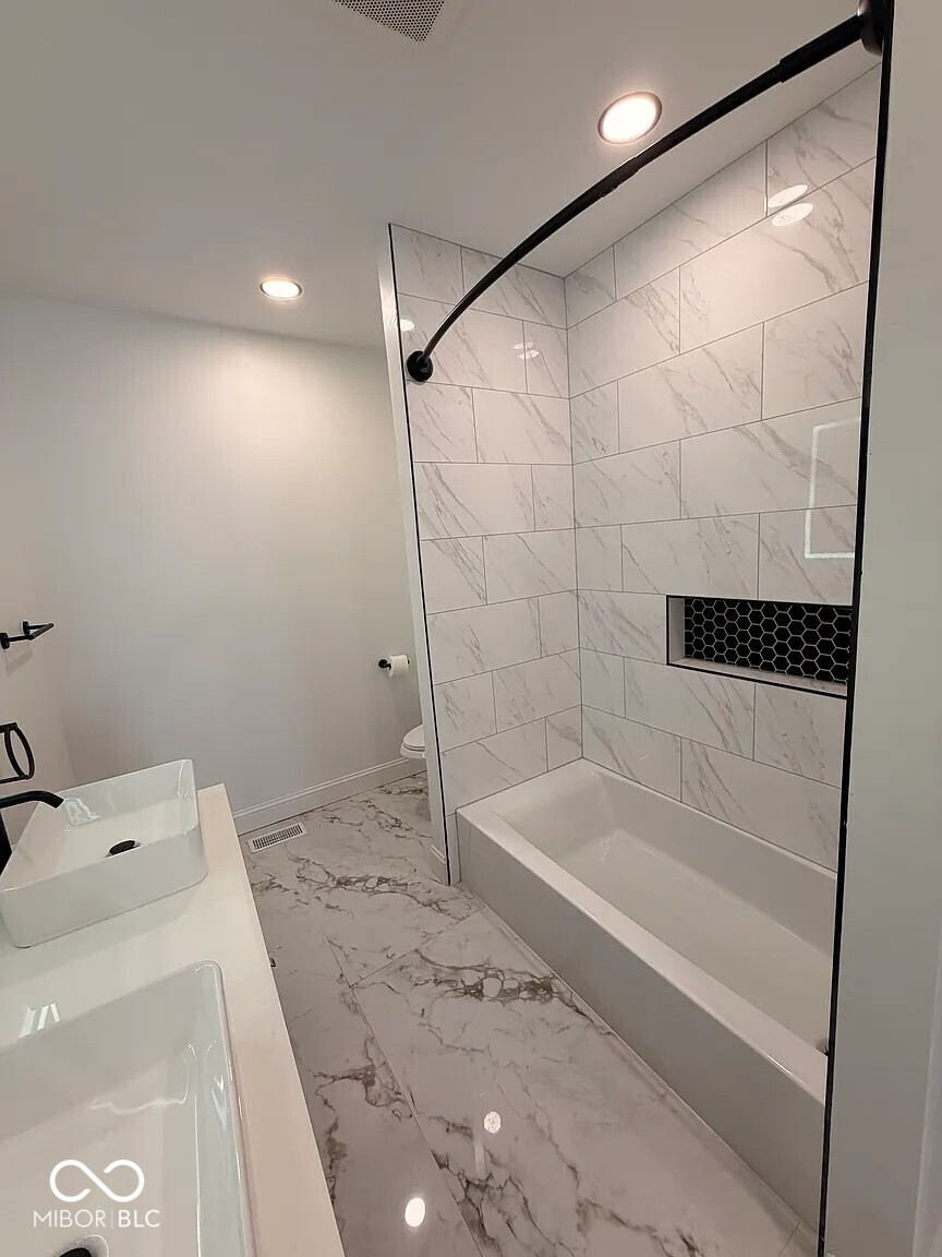 4210 South Post Road Indianapolis, IN 46239 - Photo 11 of 17