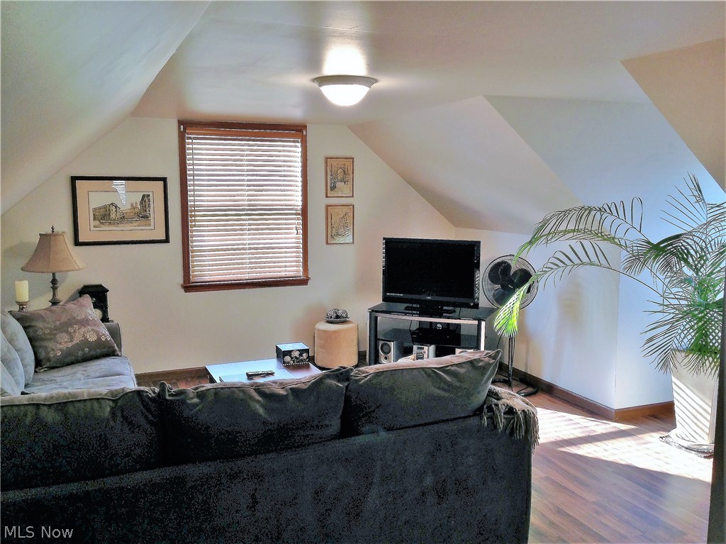 53180 High Ridge Road Bridgeport, OH 43912 - Photo 14 of 19 Gallery Image 14