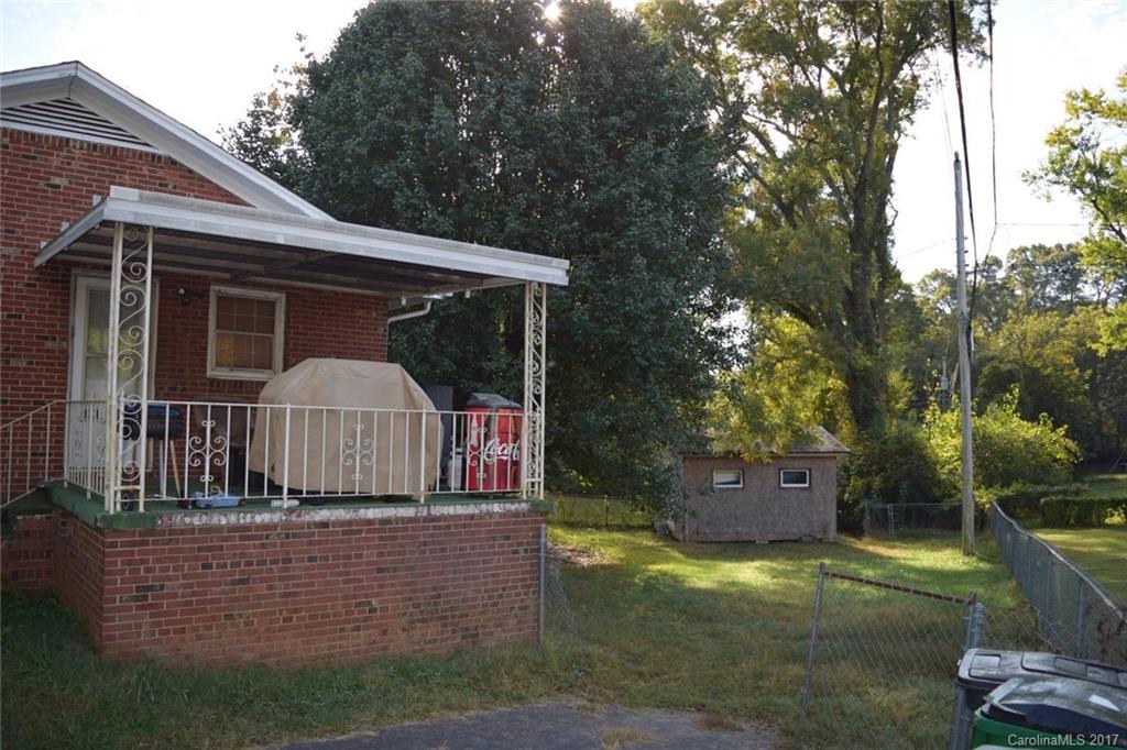 4410 Hidden Valley Road Charlotte, NC 28213 - Photo 3 of 11 Gallery Image 3