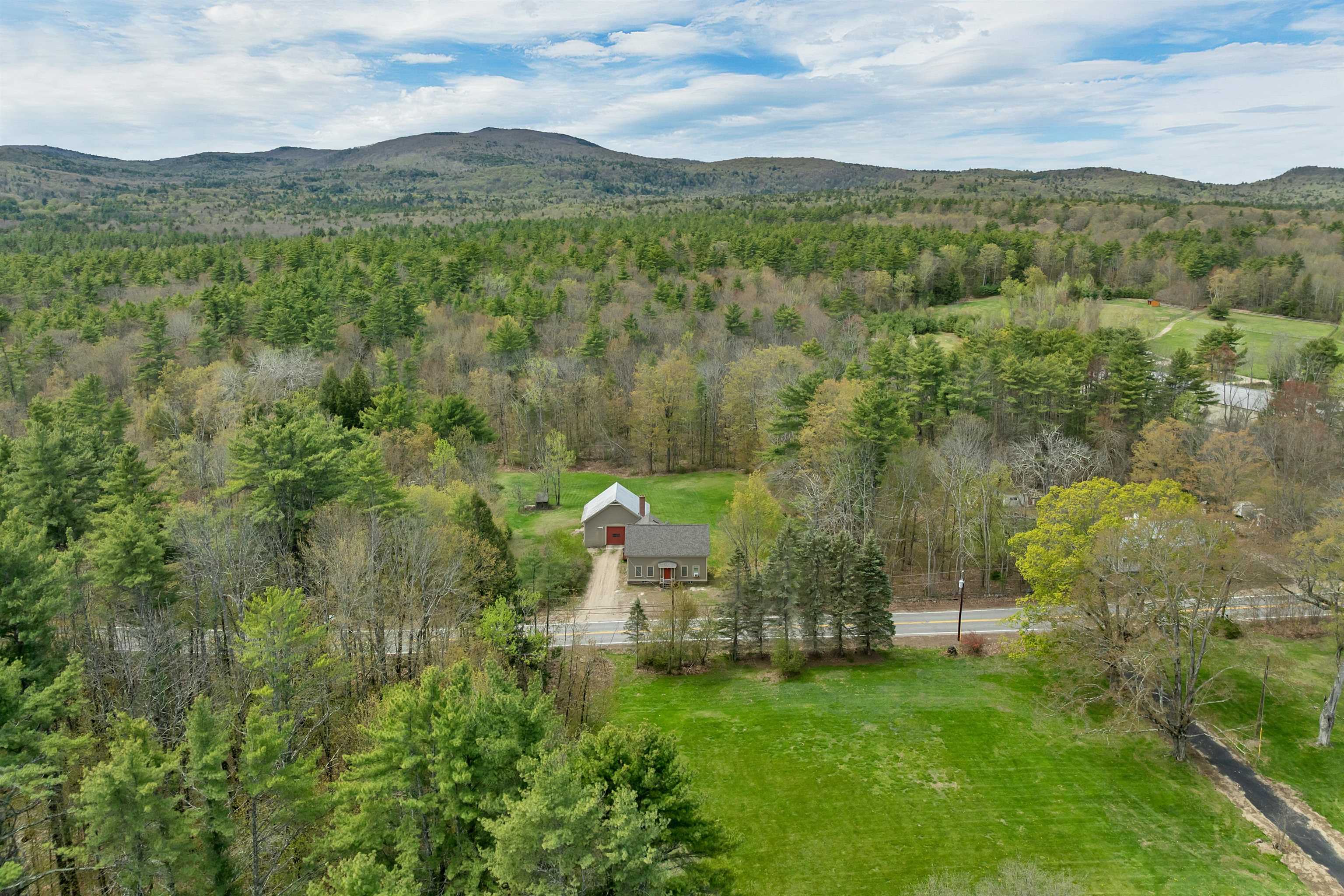 239 Wentworth Road Brookfield, NH 03872 - Photo 38 of 39 Gallery Image 38