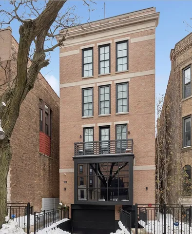 $1,499,000 | 3438 North Elaine Place, Unit PH, Chicago, IL 60657