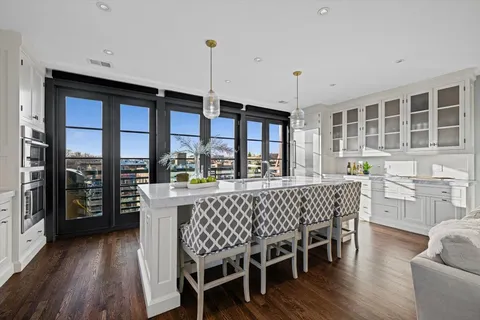 $1,499,000 | 3438 North Elaine Place, Unit PH, Chicago, IL 60657