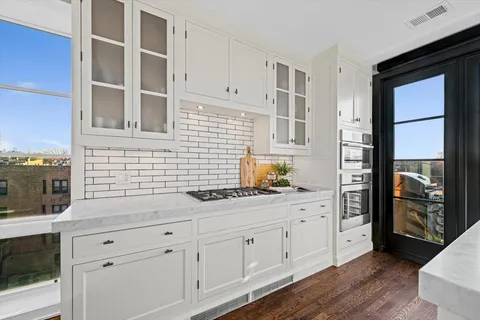 $1,499,000 | 3438 North Elaine Place, Unit PH, Chicago, IL 60657