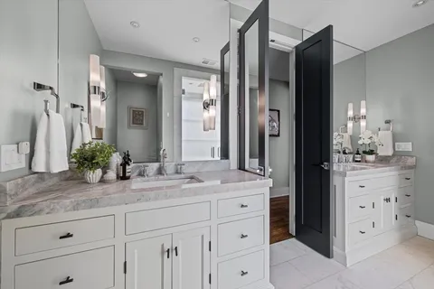 $1,499,000 | 3438 North Elaine Place, Unit PH, Chicago, IL 60657