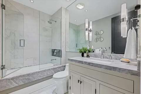 $1,499,000 | 3438 North Elaine Place, Unit PH, Chicago, IL 60657