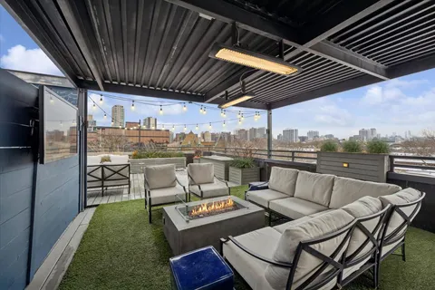 $1,499,000 | 3438 North Elaine Place, Unit PH, Chicago, IL 60657