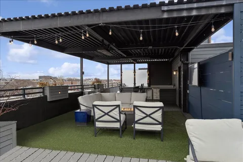 $1,499,000 | 3438 North Elaine Place, Unit PH, Chicago, IL 60657