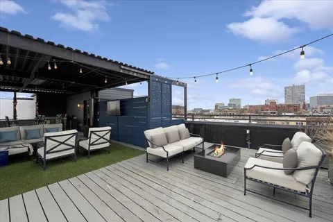 $1,499,000 | 3438 North Elaine Place, Unit PH, Chicago, IL 60657