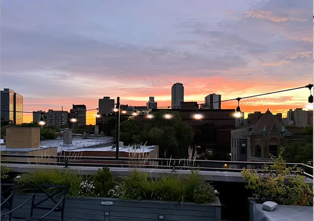 $1,499,000 | 3438 North Elaine Place, Unit PH, Chicago, IL 60657