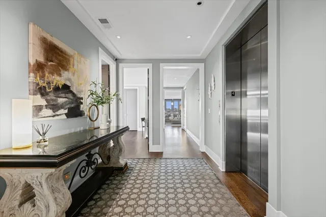 $1,499,000 | 3438 North Elaine Place, Unit PH, Chicago, IL 60657