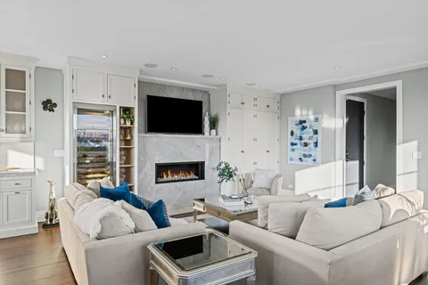 $1,499,000 | 3438 North Elaine Place, Unit PH, Chicago, IL 60657