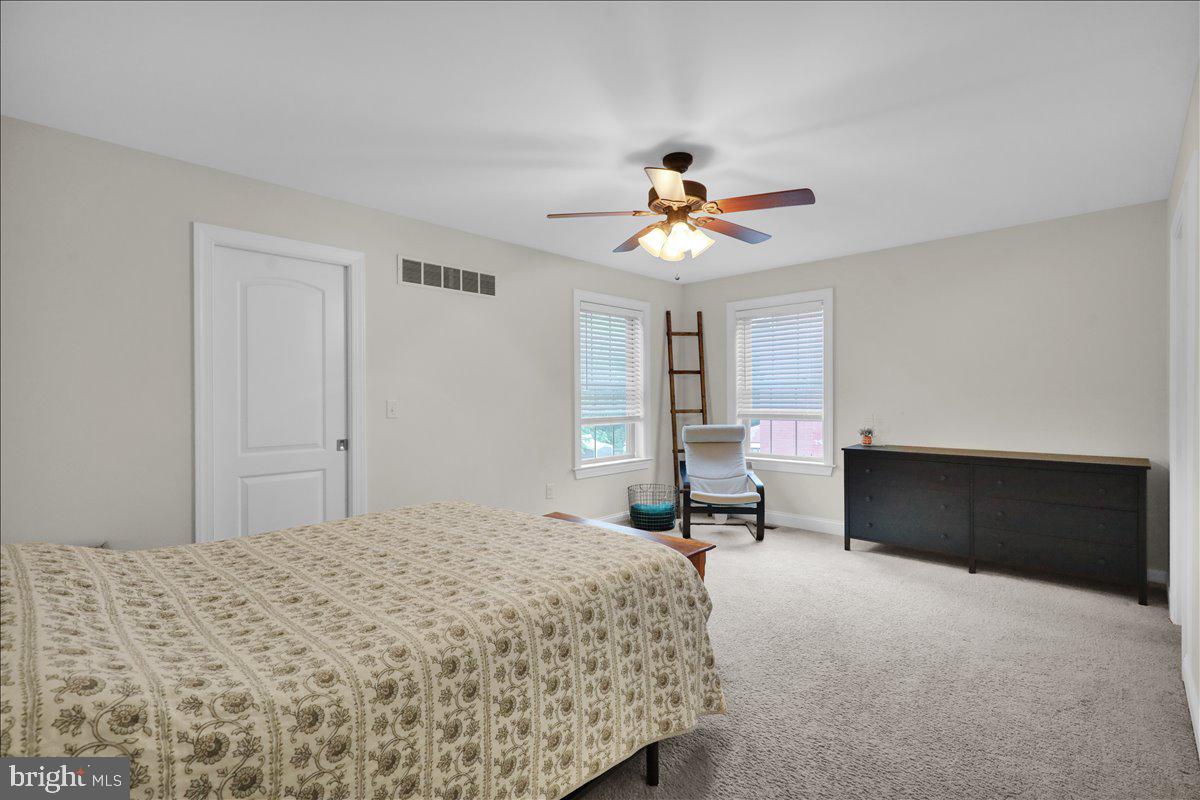 368 Granite Street Lebanon, PA 17042 - Photo 17 of 26 Primary Bedroom