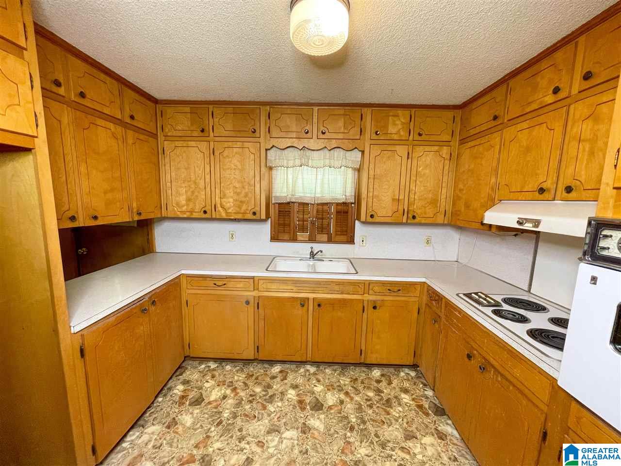 1301 Glendale Road Anniston, AL 36207 - Photo 11 of 32
