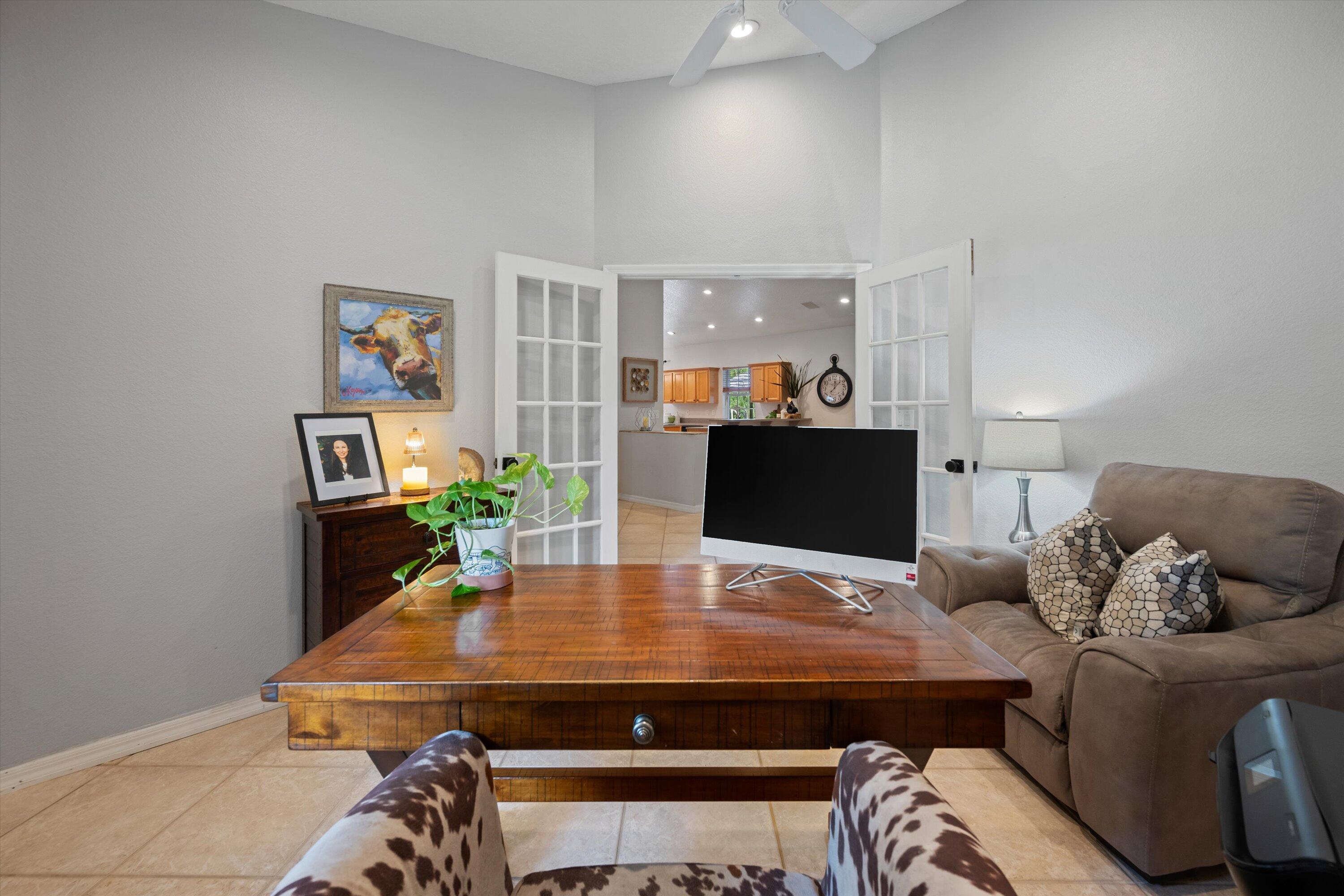 10771 154th Road North Jupiter, FL 33478 - Photo 28 of 87 a view of a dining room with furniture